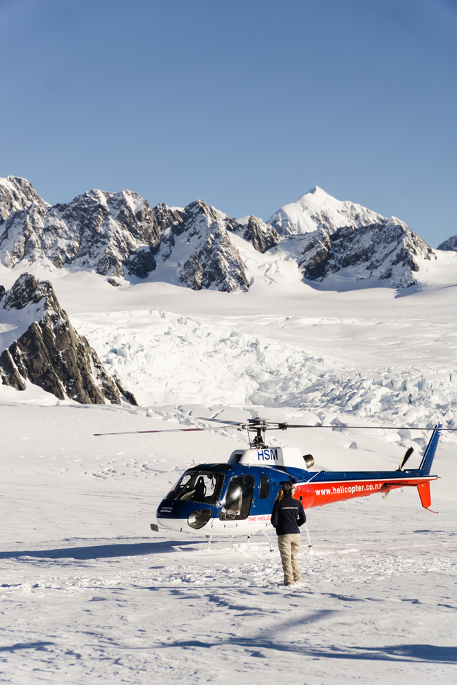 Snow Landing Scenic Helicopter Flight New Zealand